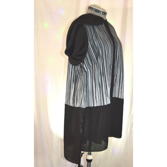 Cato Black/ White/ Gray Tunic Top size 18/20W - Picture 3 of 5